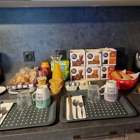 Chambre Chez L Habitant Petit Dejeuner Compris เฟรฌูส ภายนอก รูปภาพ